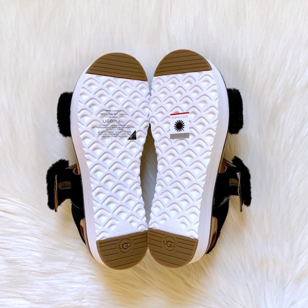UGG Black Le Fluff Platform Sandals - Picture 8 of 8